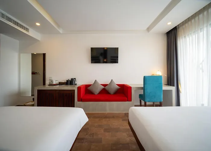 Angkor Breeze & Hotel 4*