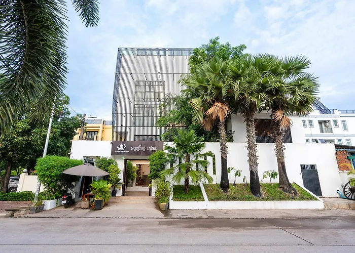 Angkor Breeze & Hotel