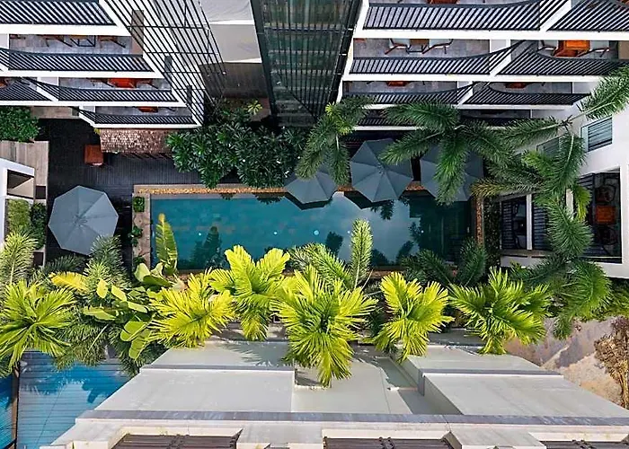 Angkor Breeze & Hotel 4*